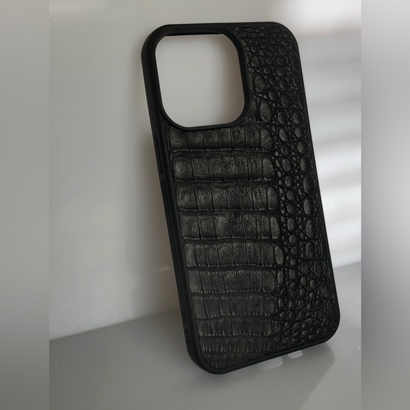 IPhone 13pro Luxury case. Skin: caiman black matte. Hand made in Brooklyn